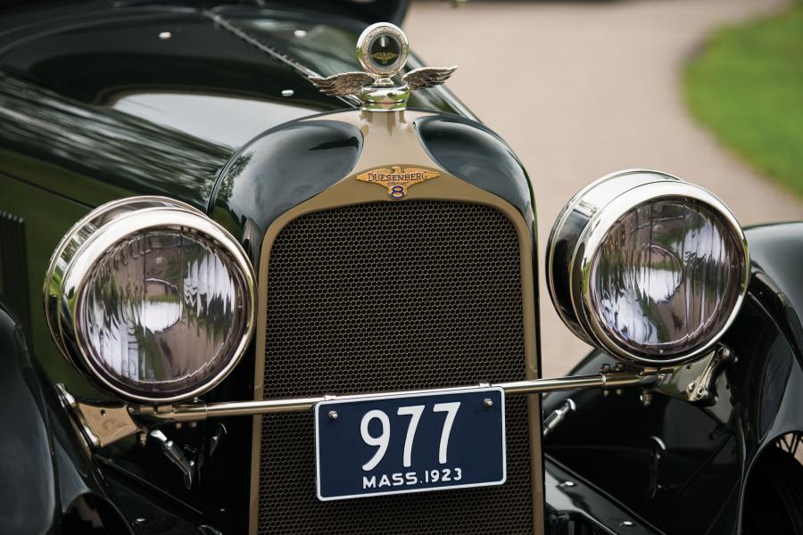 Детали экстерьера Duesenberg A977/1373 Sport Phaeton by Fleetwood 1923 года  (фото 27 из 32)